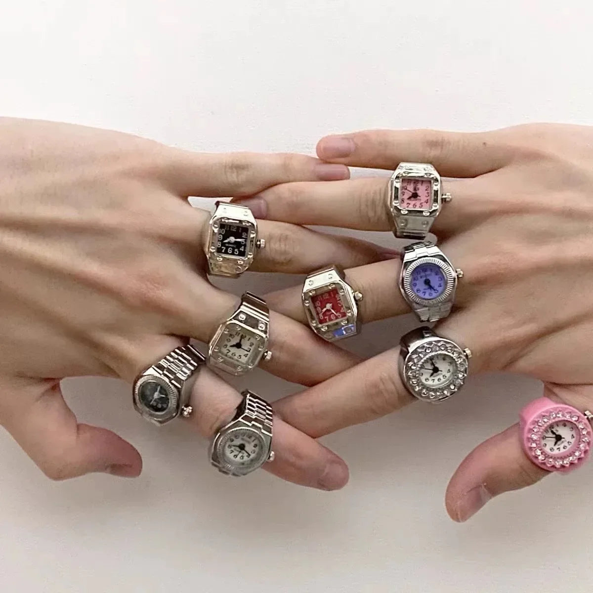 Colorful Watch Ring Men Retro Sliver Pointer Quartz Clock.