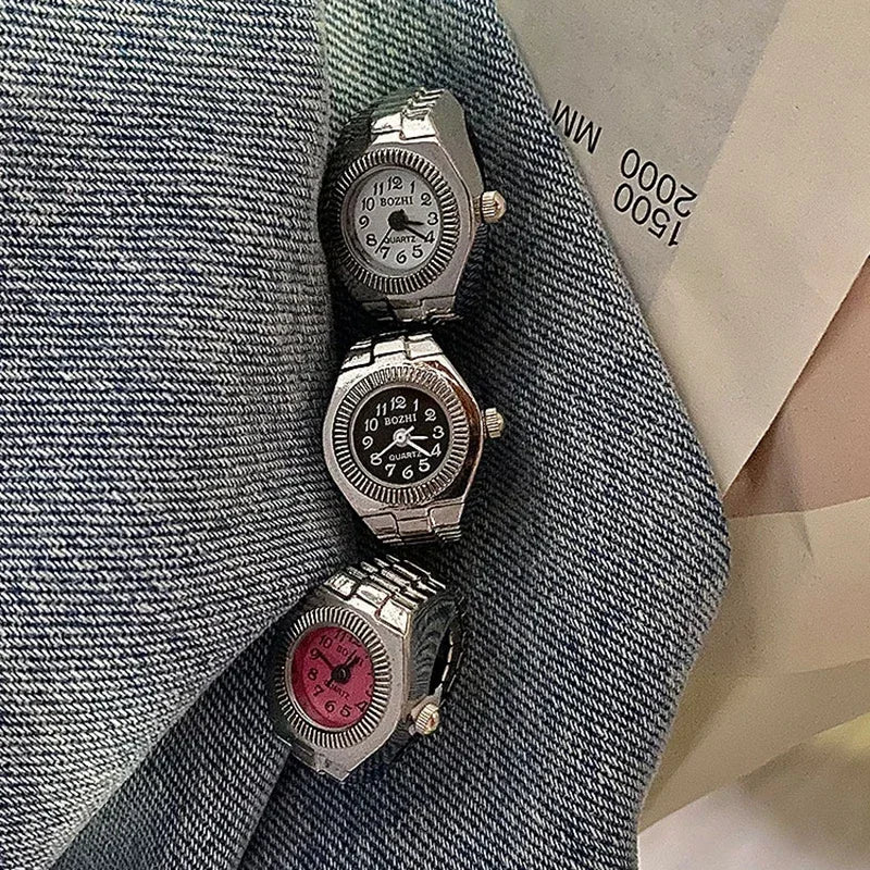 Colorful Watch Ring Men Retro Sliver Pointer Quartz Clock.