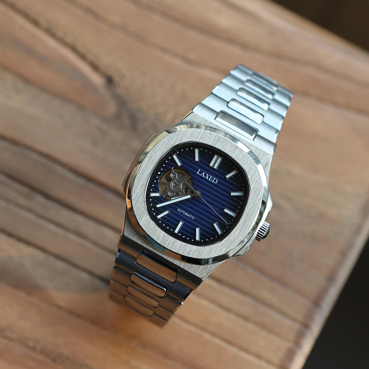 Nautilus Sapphire LAXED Automatic